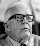 Len De Caux
